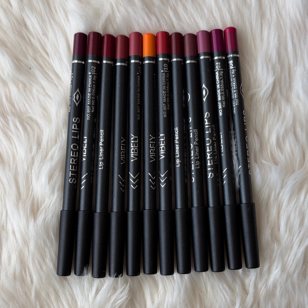 Vibe Lip Liner Pencil - Bold Red - Picture 2 of 4